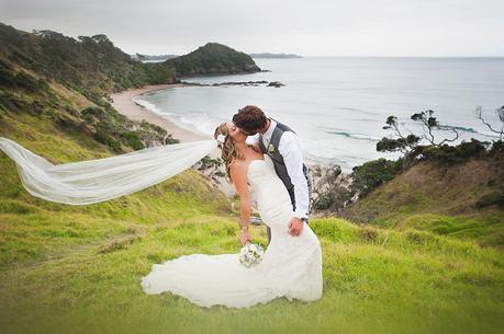 A Rustic Northland Beach Wedding by Emma Rogers Photography