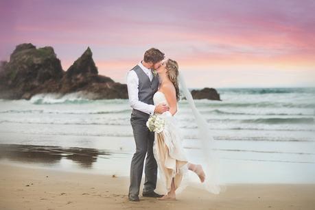 A Rustic Northland Beach Wedding by Emma Rogers Photography