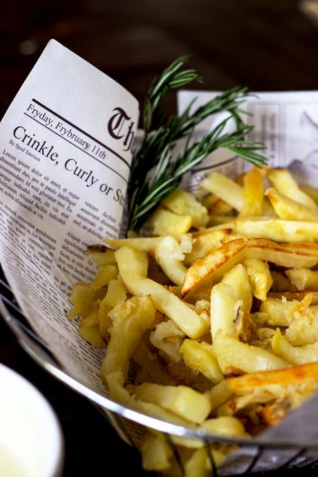 Truffle Fries With Aioli Sauce // Recipe