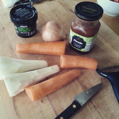 Parsnip, carrot and mango chutney soup