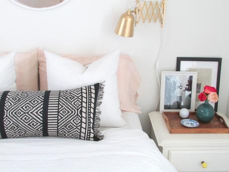 Lumbar Pillow DIY from a Table Runner | Francois et Moi