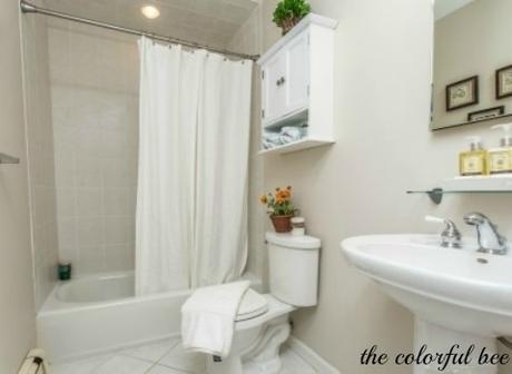 a staged bathroom in Elmont NY