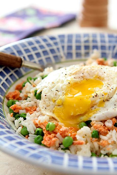 Rice and Egg Bowl with Salmon and Peas