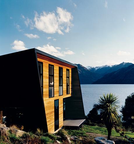 New Zealand house with ceder weatherboards