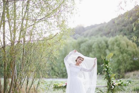 Whimsical Riverbank Wedding Inspiration (with a tip from the pro’s!)