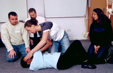 9 Dangerous First Aid Mistakes