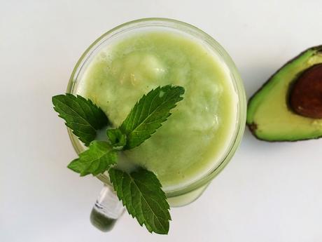 creamy coconut water smoothie