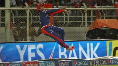 Mayank Agarwal's classy fielding wins the match for Delhi Daredevils