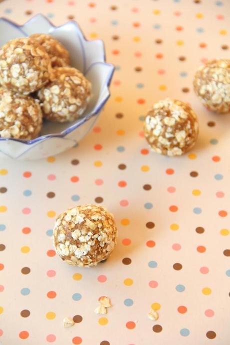 Caramel Oat Bites |Raw Vegan | From @TheTofuDiaries