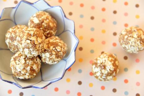 Caramel Oat Bites |Raw Vegan | From @TheTofuDiaries