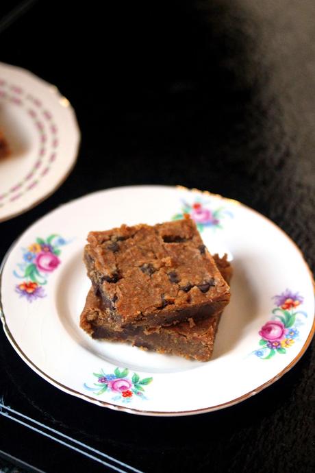 Chewy Chickpea Blondies