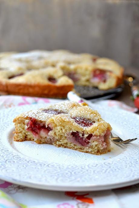 Fresh Strawberry Cake