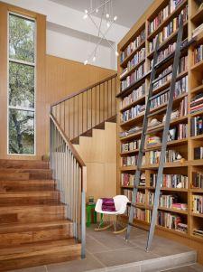hallway-closer-to-staircase-ladder