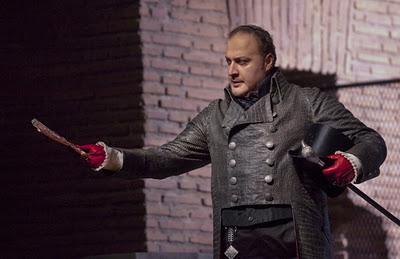 Opera Review: She's a Brick House