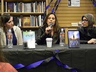 Dark Days Tour Signing with Tahereh Mafi, Veronica Rossi, Ellen Schreiber, and Anna Carey!!