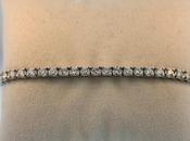 Raymond Jewelers’ Perfect Valentines Sweepstakes Diamond Bracelet!