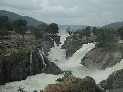 45) Hogenekkal waterfalls- - the forest ride: (3/11/2011)