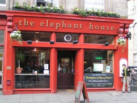 Elephant-House-Cafe-The-Birthplace-of-Harry-Potter