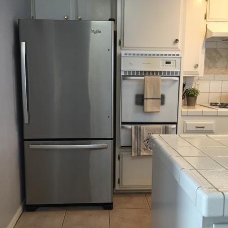 Fridge-Refrigerator-Stainless-Steel-Whirlpool-Bottom-Freezer-Compartment