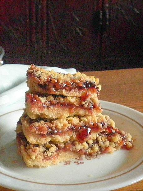 Blackcurrant Oat Bars