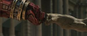 avengers-age-of-ultron-hulk-hulkbuster-fight-600x250