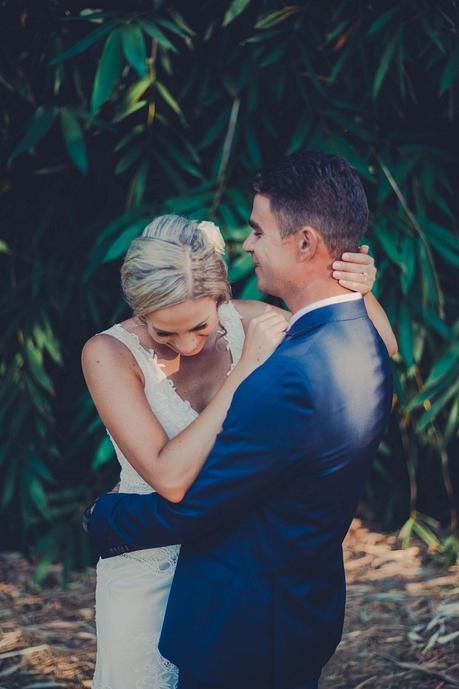 A Gorgeous Garden Love Story by Lola Photography (shot in 30 minutes by the bridesmaid!)