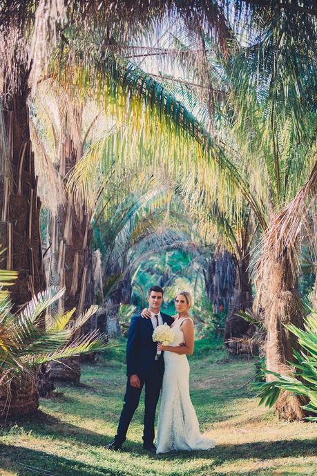 A Gorgeous Garden Love Story by Lola Photography (shot in 30 minutes by the bridesmaid!)