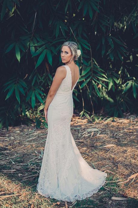 A Gorgeous Garden Love Story by Lola Photography (shot in 30 minutes by the bridesmaid!)