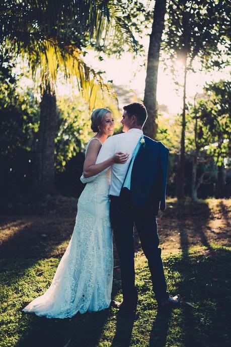 A Gorgeous Garden Love Story by Lola Photography (shot in 30 minutes by the bridesmaid!)