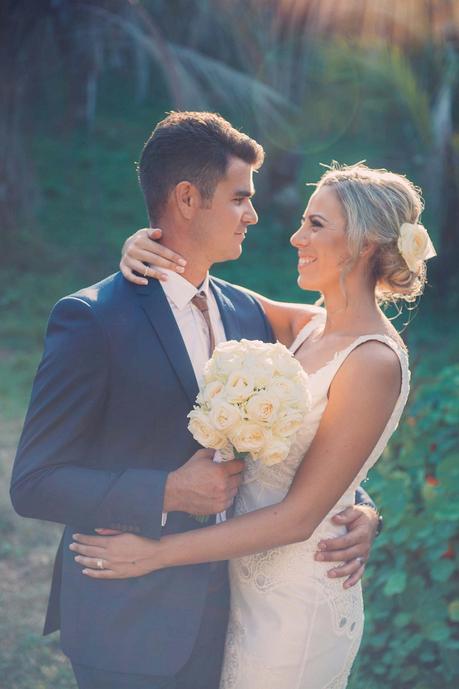 A Gorgeous Garden Love Story by Lola Photography (shot in 30 minutes by the bridesmaid!)