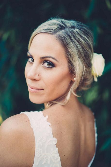 A Gorgeous Garden Love Story by Lola Photography (shot in 30 minutes by the bridesmaid!)