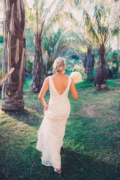 A Gorgeous Garden Love Story by Lola Photography (shot in 30 minutes by the bridesmaid!)