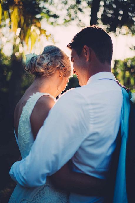 A Gorgeous Garden Love Story by Lola Photography (shot in 30 minutes by the bridesmaid!)