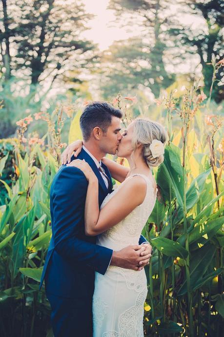 A Gorgeous Garden Love Story by Lola Photography (shot in 30 minutes by the bridesmaid!)