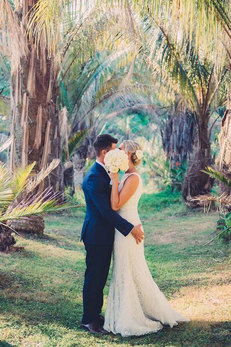 A Gorgeous Garden Love Story by Lola Photography (shot in 30 minutes by the bridesmaid!)