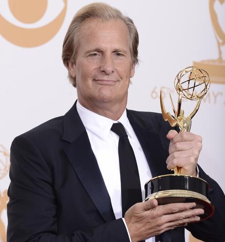 Jeff Daniels poses with the award for outstanding lead actor in a drama series for his role on 'The Newsroom' at the 65th Primetime Emmy Awards