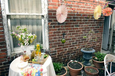 A Cinco de Mayo Brunch // www.WithTheGrains.com