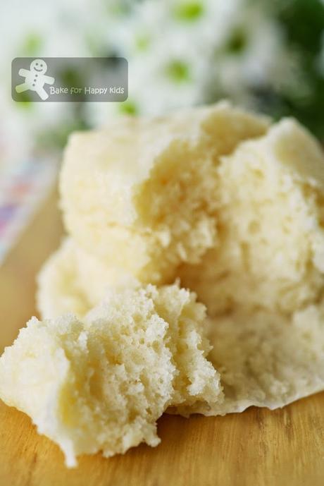 Japanese Yogurt Steamed Cake (Yogurt Mushi-pan) ヨーグルト蒸しパン Japanese Yogurt Steamed Cake (Yogurt Mushi-pan) ヨーグルト蒸しパン