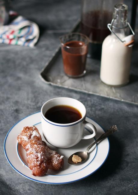Spelt Flour Churros with Dark Chocolate Chile Sauce Spelt Churros with Chile Chocolate Sauce // www.WithTheGrains.com