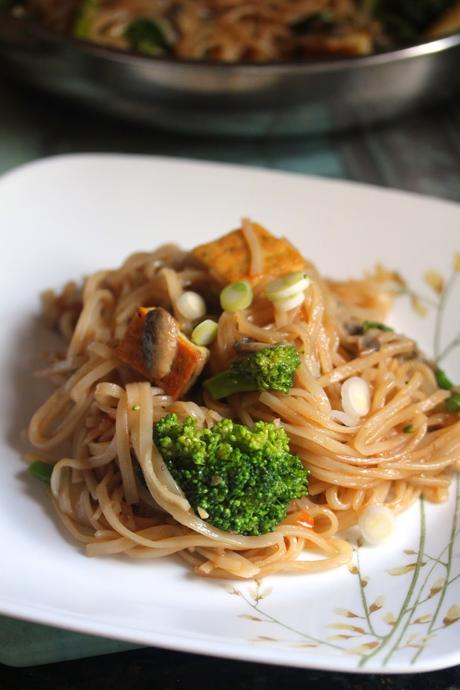 Thai Rice Noodles with Asparagus, Broccoli, Mushrooms, and Tofu