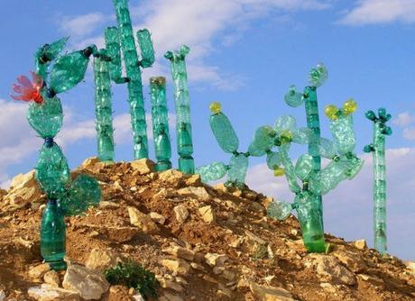 Top 10 Amazing Sculptures Made From Plastic Bottles