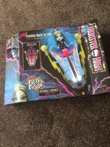 Toyologists: Monster high freaky fusion recharge chamber.
