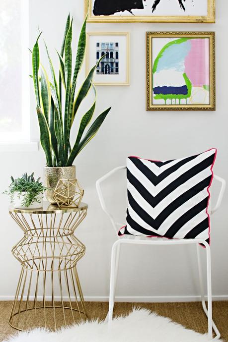 DIY Black and White Chevron Pillow using striped fabric