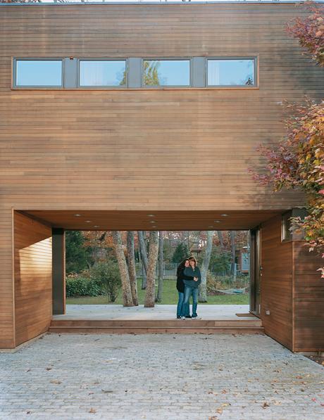 Modern breezeway in East Hampton, New York