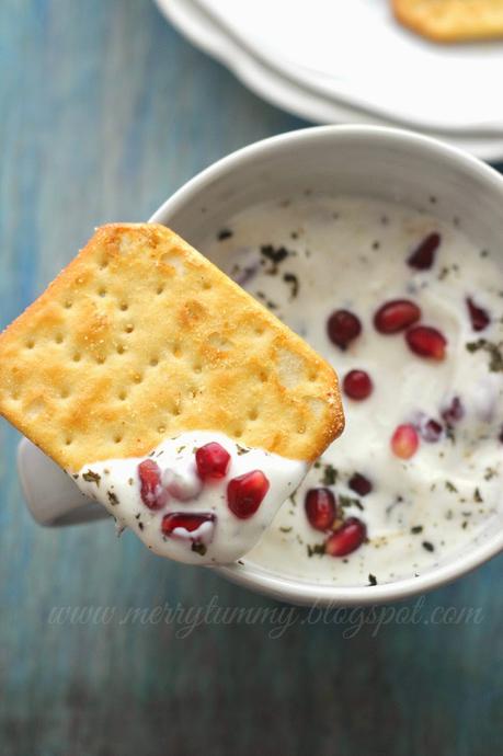 Pomegranate and Yogurt Dip: Anaar Ka Raita: Healthy Summer Recipe