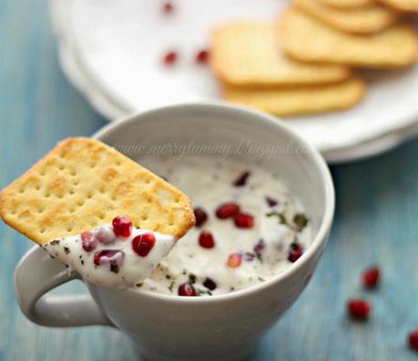 Pomegranate and Yogurt Dip: Anaar Ka Raita: Healthy Summer Recipe