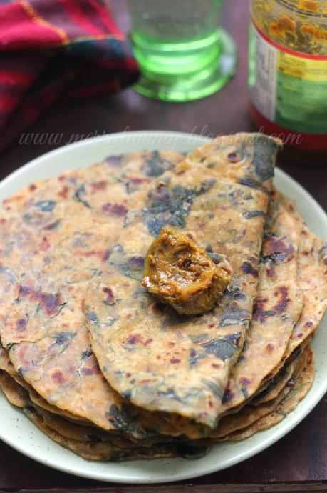 Palak Ka Thepla: Spinach Flat Indian Bread