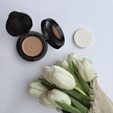 My Secrets To A Dramatic Topknot and Repurposing Chanel Compacts