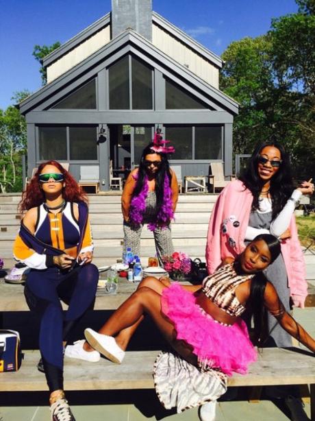 Rihanna Out And About In NYC