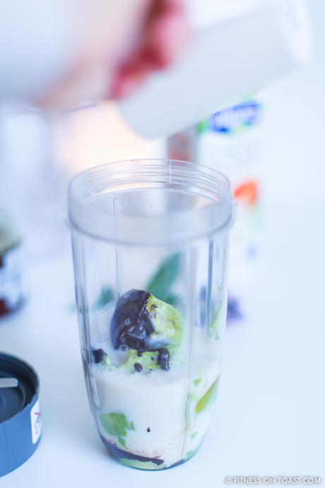 AVOCADO CHOCOLATE MOUSSE! Fitness On Toast Faya Blog Girl Healthy Recipe Food Nutrition Health Diet Dessert Indulge Chocolate Mousse Avocado Lighter Choice Tasty Delicious Treat-6